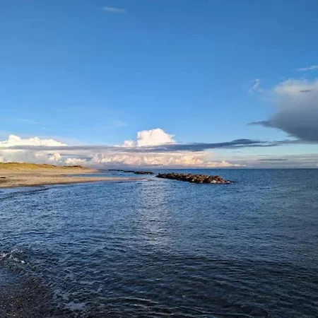 8 Person In Skagen-by Traum